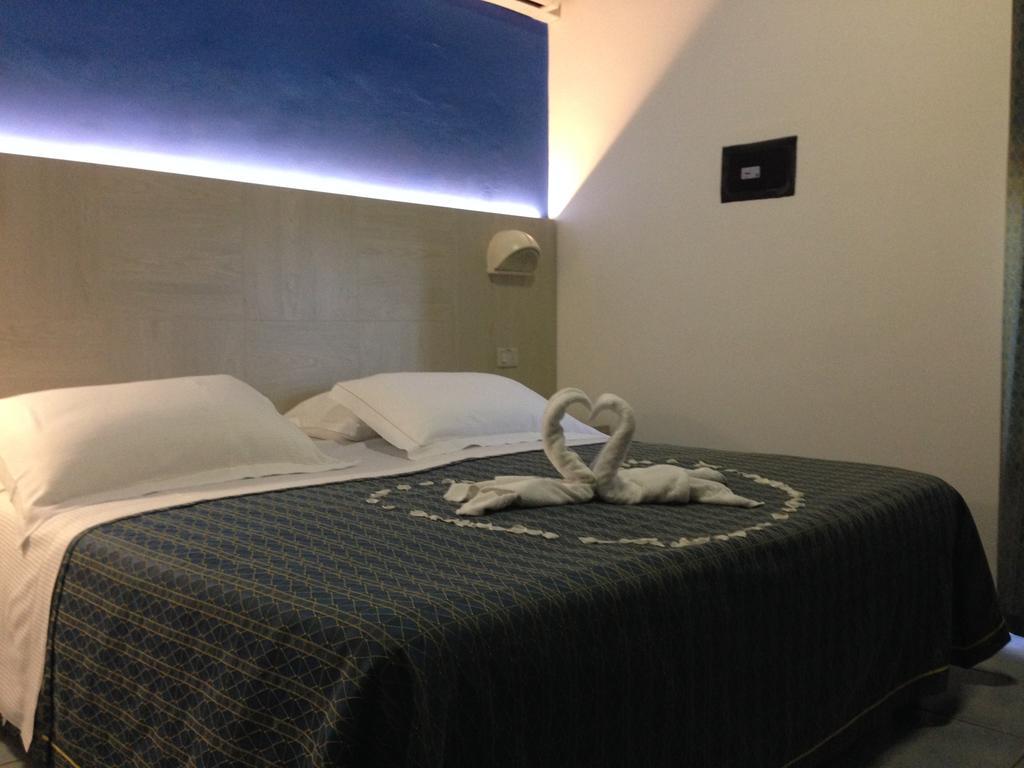 Astoria Hotel Pesaro Exterior photo